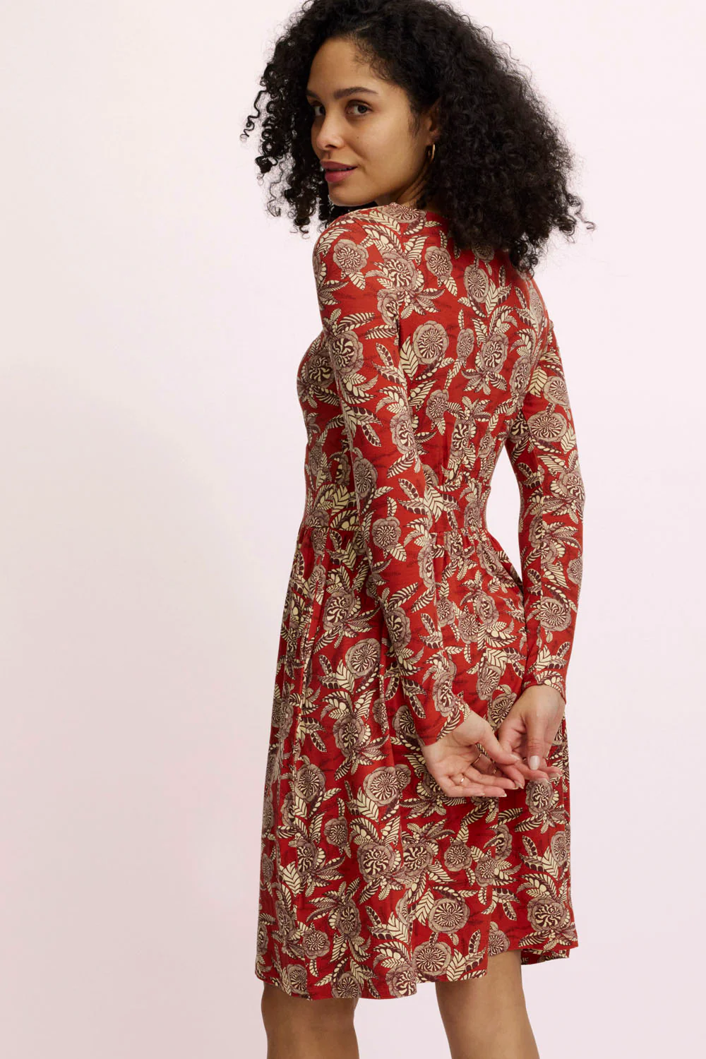 Feminines EcoVero™-Kleid - Image 4