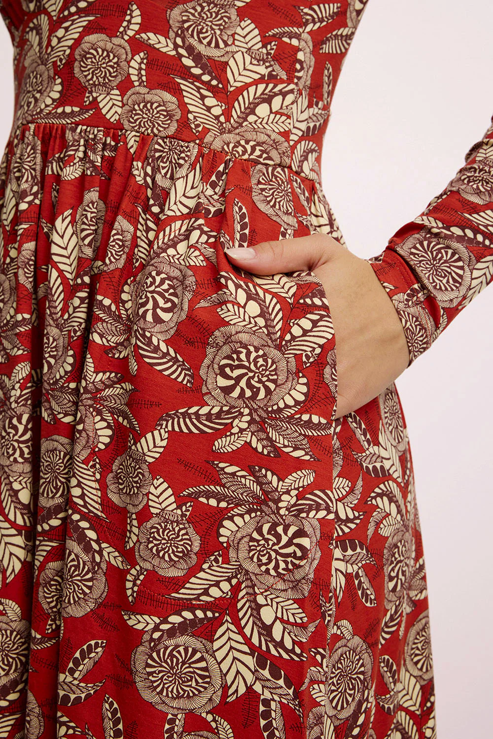 Feminines EcoVero™-Kleid - Image 5
