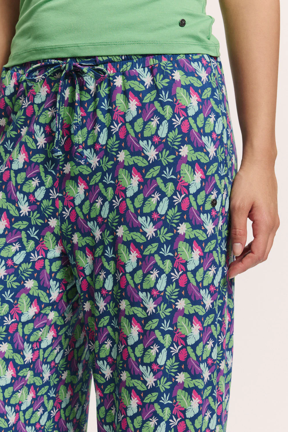 Jerseyhose Taraa aus EcoVero™ Viskose - Image 3