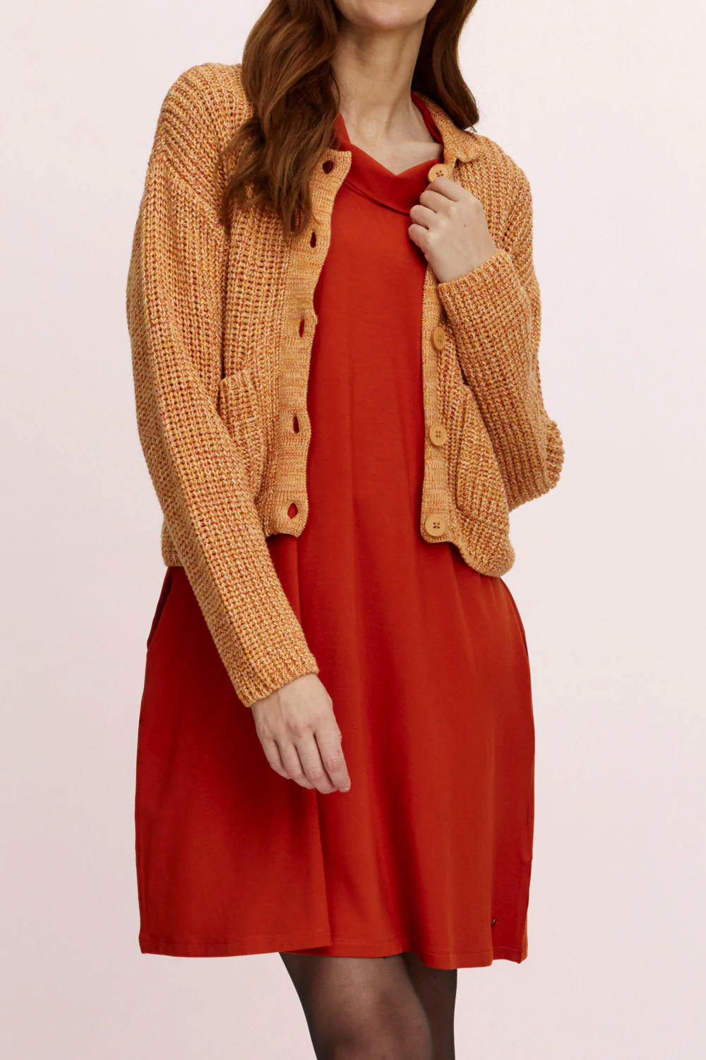 Lockeres EcoVero™-Kleid - Image 5